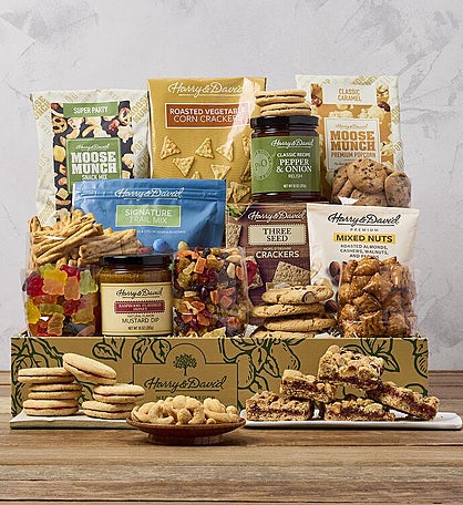 Harry & David® Supreme Gift Box with Sweet and Salty Treats