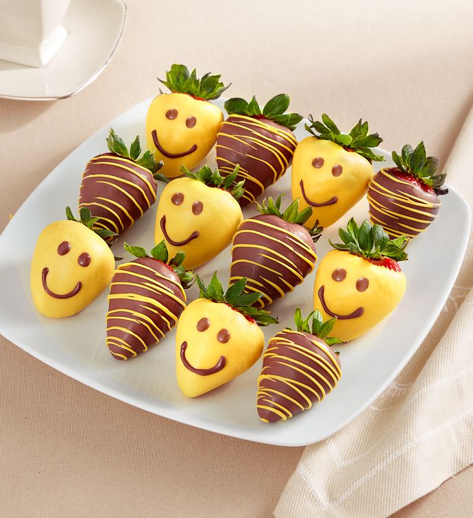 Strawberry Smiles Dipped Strawberries &#8211; 12 Count