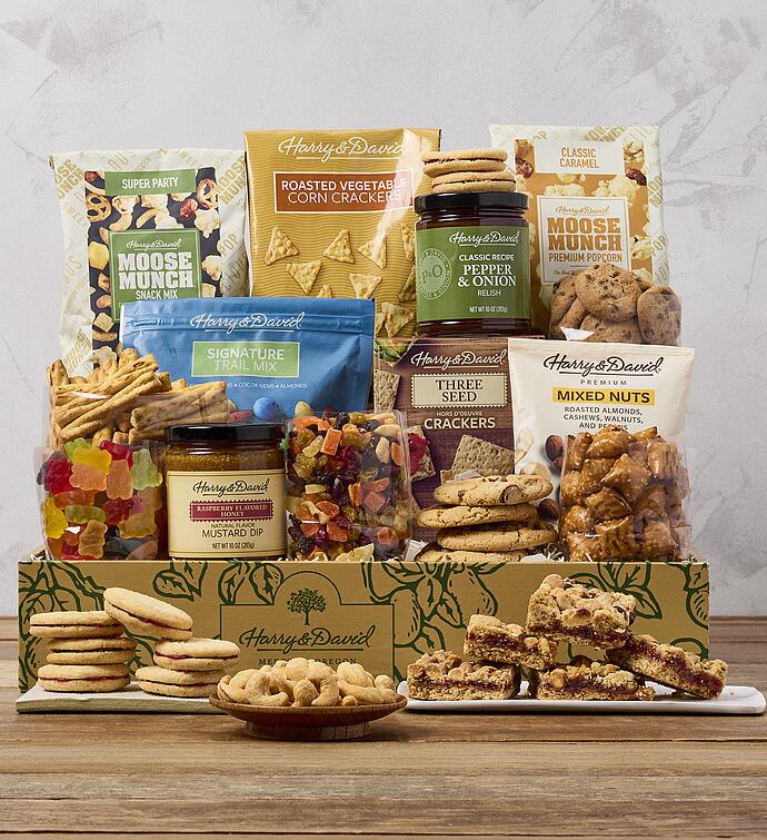 Harry & David® Supreme Gift Box with Sweet and Salty Treats