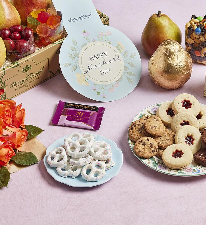 Grand Mother's Day Box with Bouquet